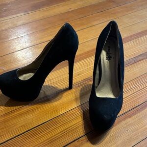 Charlotte Russe Black Suede Platform Stiletto Pumps